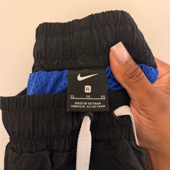 Nike Black and Blue Athletic Pants - Picture 2 of 2
